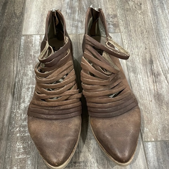 Free People Lost Valley Strappy Ankle Booties - Picture 1 of 8